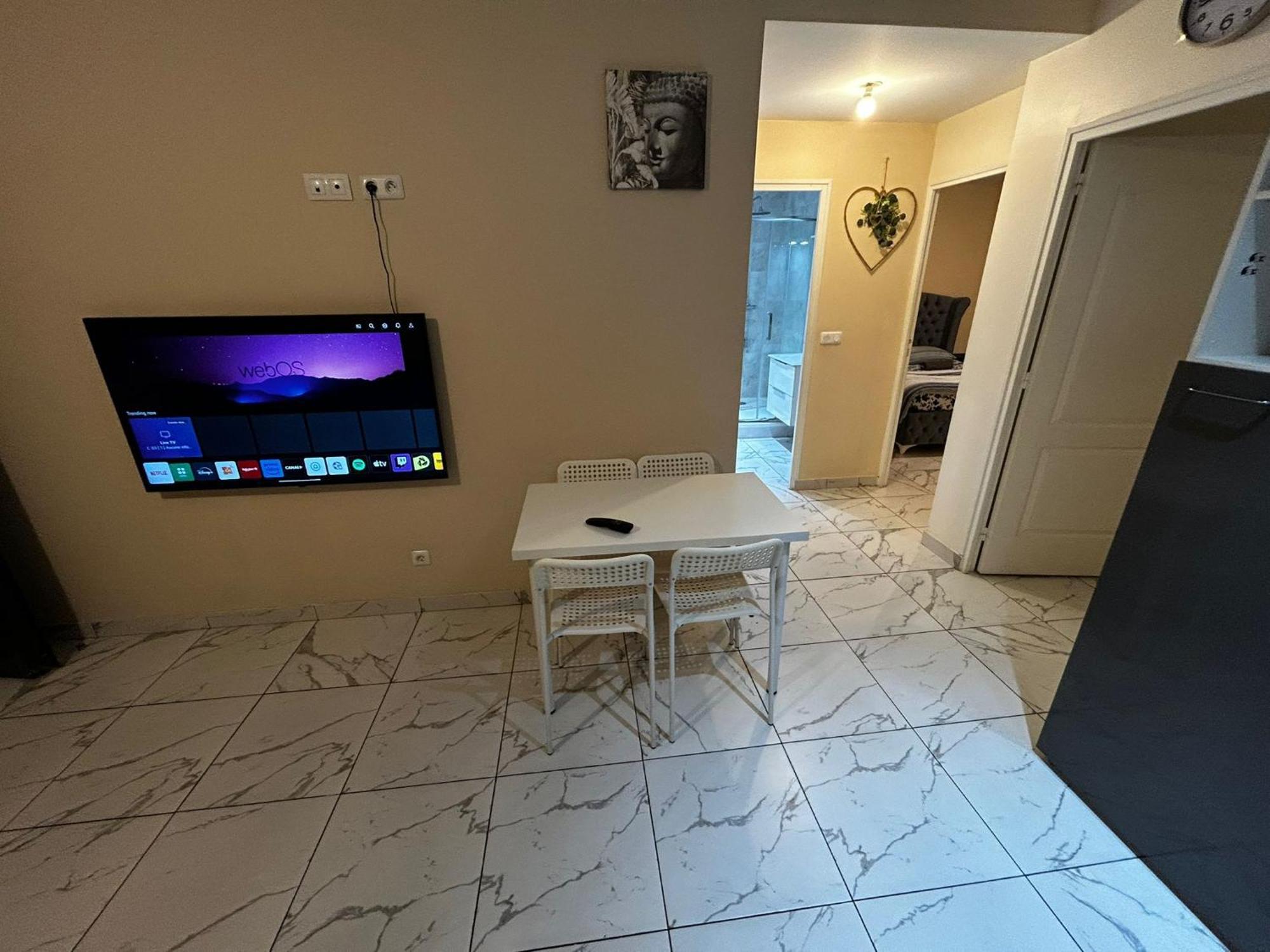 Masion Belle Vue Apartment Sarcelles Bagian luar foto